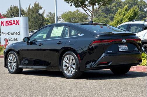 2022 Toyota Mirai Base