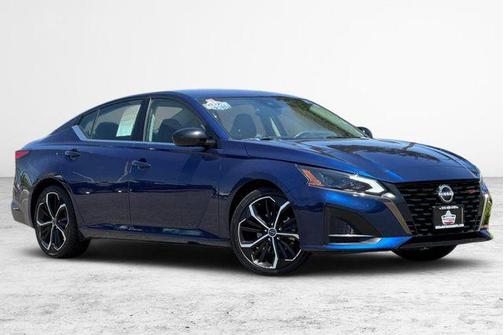 2023 Nissan Altima SR FWD