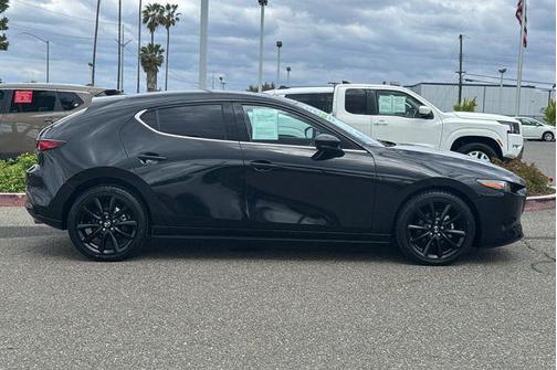 2022 Mazda Mazda3 FWD w/Premium Package