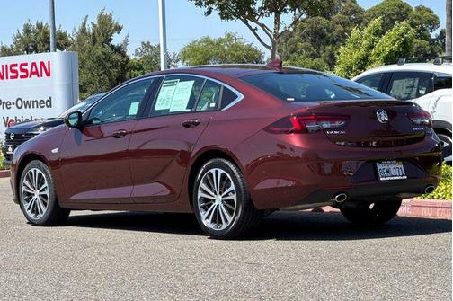 2018 Buick Regal Sportback Essence