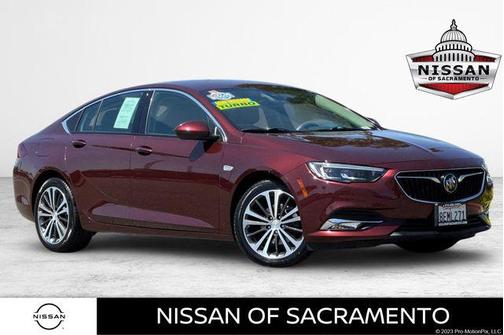 2018 Buick Regal Sportback Essence