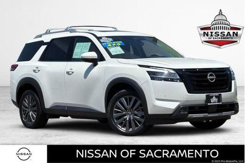 2023 Nissan Pathfinder SL 4WD