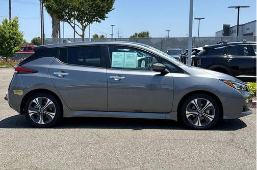 2022 Nissan Leaf SV 40 kWh