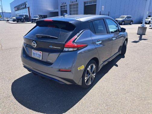 2022 Nissan Leaf SV 40 kWh