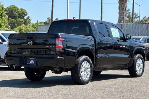 2023 Nissan Frontier SV