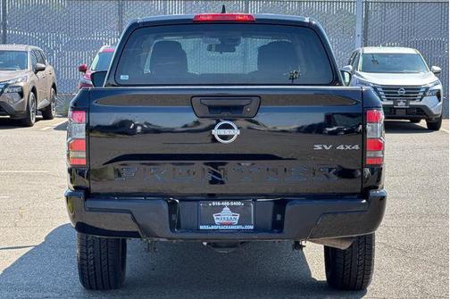 2023 Nissan Frontier SV