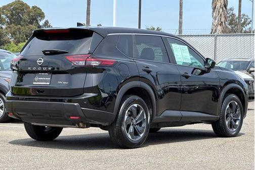 2024 Nissan Rogue SV