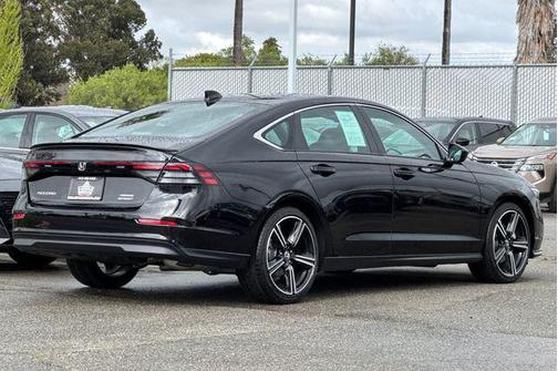 2025 Honda Accord Hybrid Base