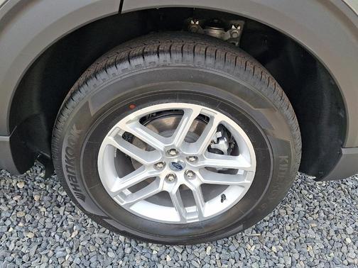 Carbonized Gray Metallic 2026 Ford Explorer Active