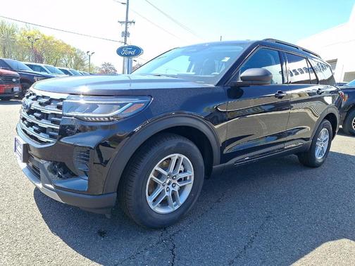 Agate Black Metallic 2026 Ford Explorer Active