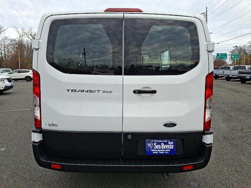 2024 Ford Transit-250 