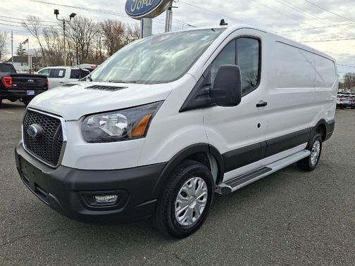 2024 Ford Transit-250 
