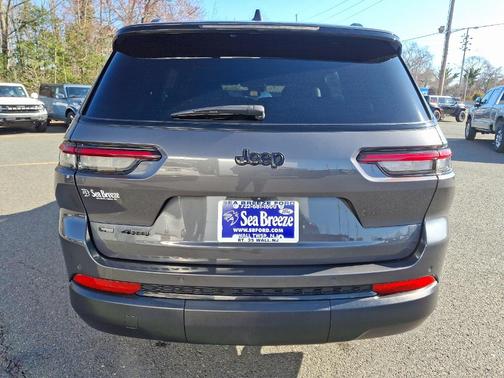 2021 Jeep Grand Cherokee L Laredo