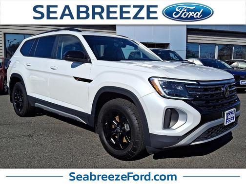 2024 Volkswagen Atlas 2.0T Peak Edition SEL