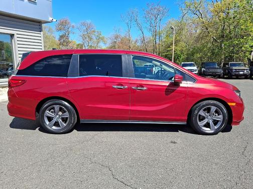 Deep Scarlet Pearl 2021 Honda Odyssey EX