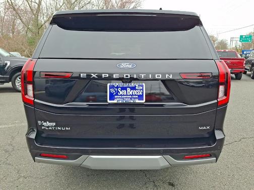 Agate Black Metallic 2025 Ford Expedition Max Platinum