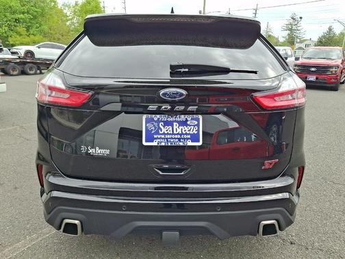 Agate Black Metallic 2023 Ford Edge ST
