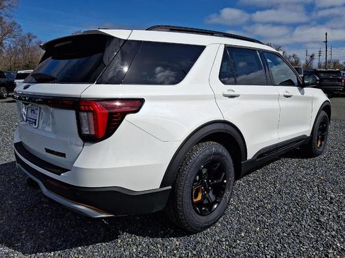 Star White 2026 Ford Explorer Tremor
