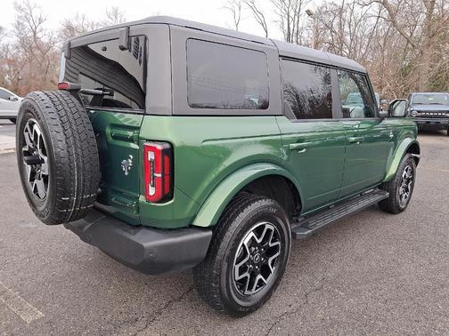 2024 Ford Bronco Outer Banks