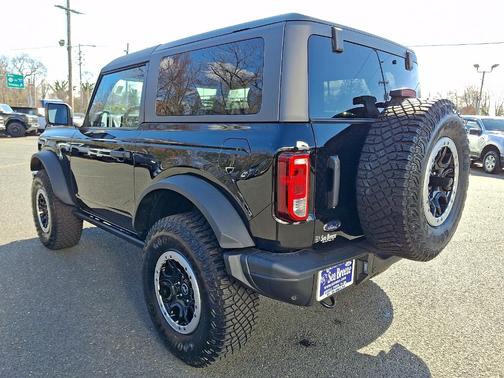 Shadow Black 2024 Ford Bronco Black Diamond