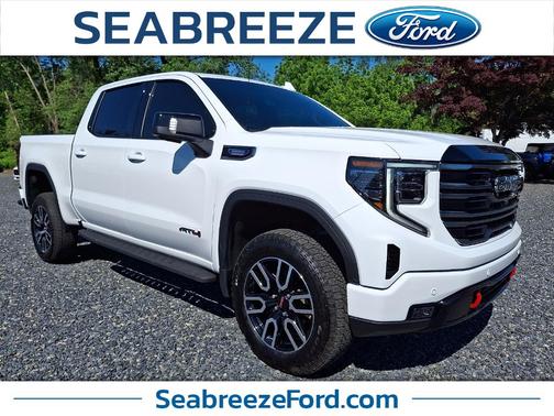 Summit White 2025 GMC Sierra 1500 AT4