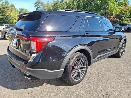 Agate Black Metallic 2025 Ford Explorer ST