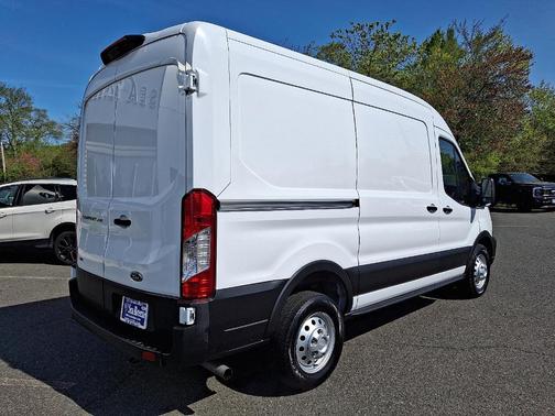 2023 Ford Transit-250