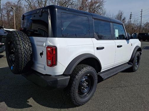 Oxford White Clearcoat 2026 Ford Bronco Big Bend