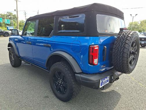 2022 Ford Bronco Black Diamond