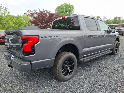 2025 Ford F-150 Lightning XLT