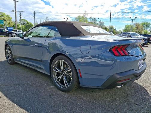 2025 Ford Mustang EcoBoost Premium