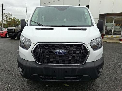 2024 Ford Transit-250 