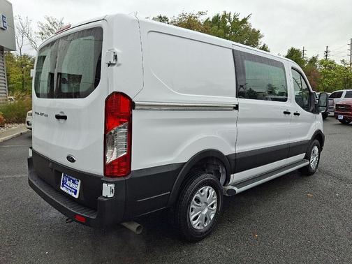 2024 Ford Transit-250 