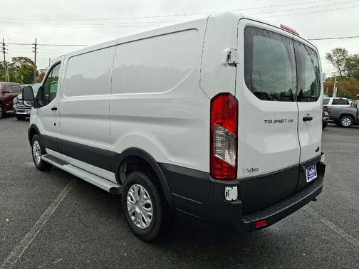 2024 Ford Transit-250 
