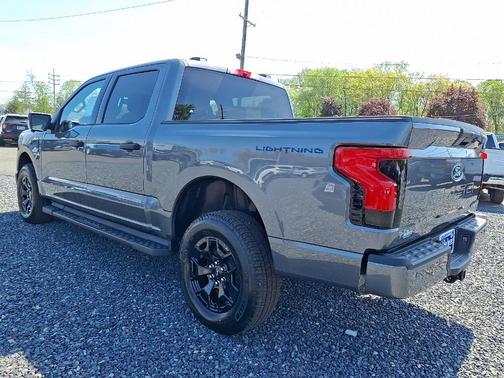 2025 Ford F-150 Lightning XLT