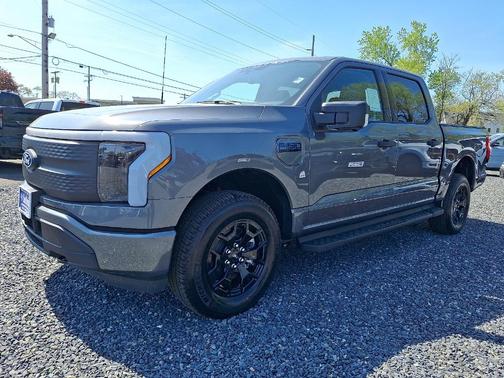2025 Ford F-150 Lightning XLT