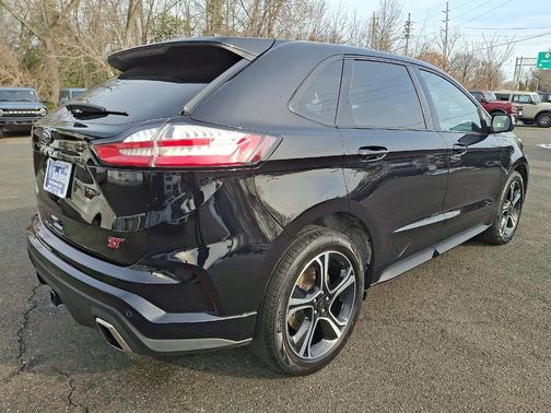 2022 Ford Edge ST