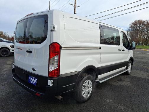 2024 Ford Transit-250 