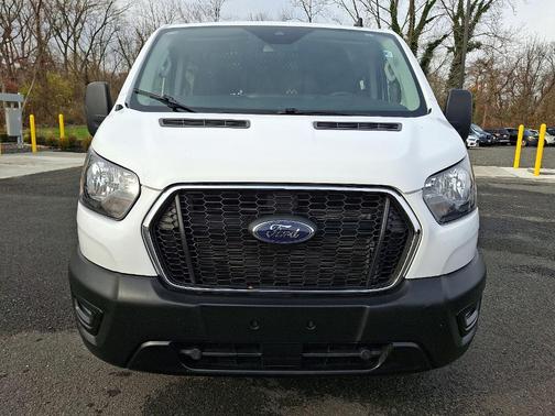 2024 Ford Transit-250 
