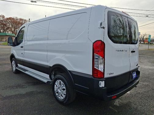 2024 Ford Transit-250 