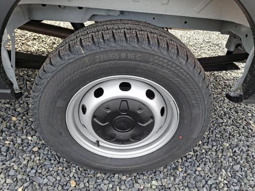 2026 Ford Transit-250 148 WB Medium Roof Cargo