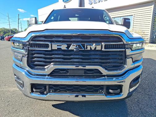Bright White Clearcoat 2026 RAM 2500 Big Horn