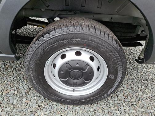 2025 Ford Transit-250 148 WB Medium Roof Cargo