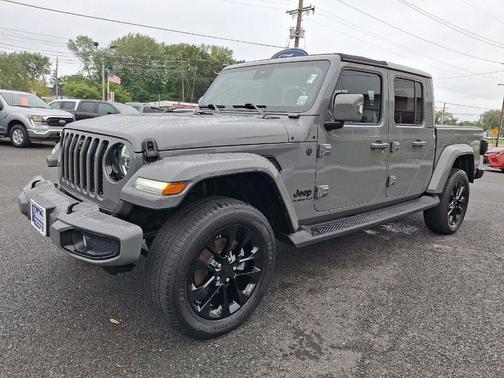 2022 Jeep Gladiator Overland