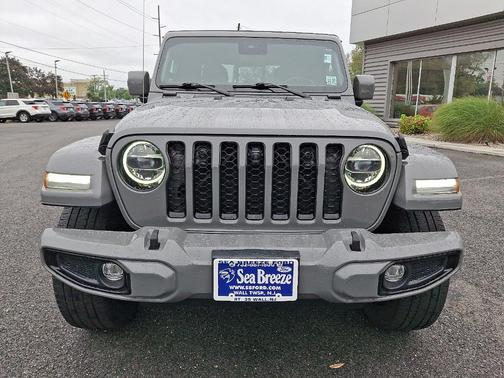 2022 Jeep Gladiator Overland