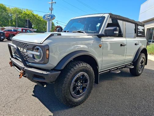 Cactus Gray 2022 Ford Bronco Badlands