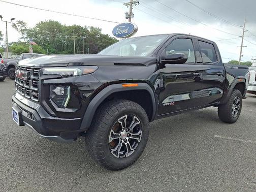 2023 GMC Canyon AT4