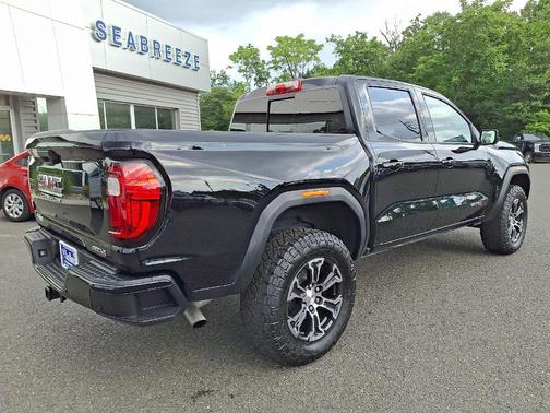 2023 GMC Canyon AT4