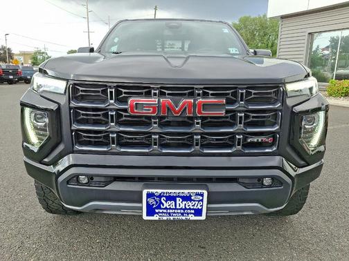2023 GMC Canyon AT4