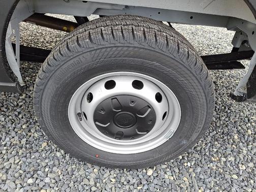 2026 Ford Transit-250 148 WB Medium Roof Cargo